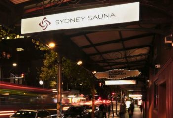 Sydney Sauna Darlinghurst exterior at night. Street view of this gay sauna in Sydney, Australia. Gay travel advice.